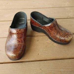 DANSKO Brown Floral Clogs size 37 EU (6.5-7 US)